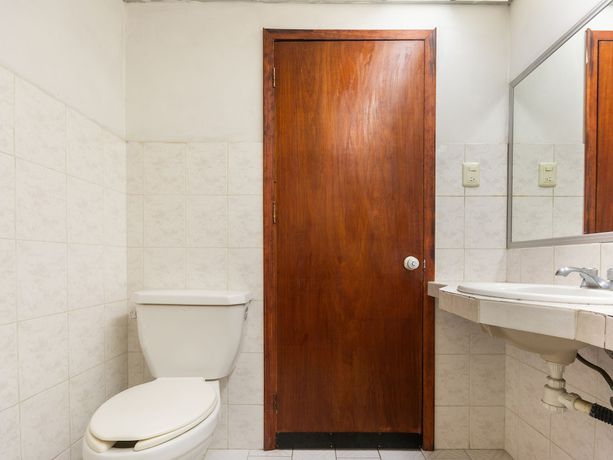 Imagen de la habitación del Hotel Oyo Casa Blanca. Foto 7