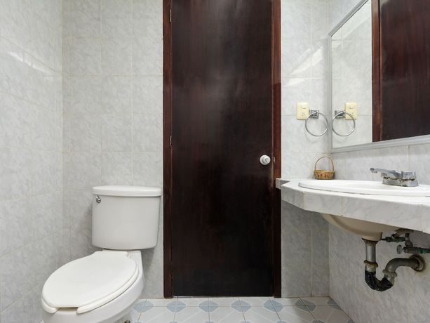 Imagen de la habitación del Hotel Oyo Casa Blanca. Foto 8