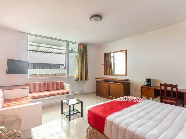 Imagen de la habitación del Hotel Oyo Casa Blanca. Foto 9