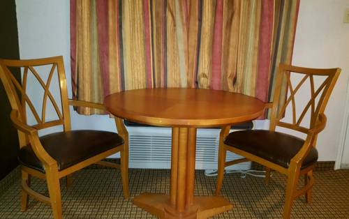Imagen general del Hotel Oyo First Canada Cornwall Hwy 401 On. Foto 1