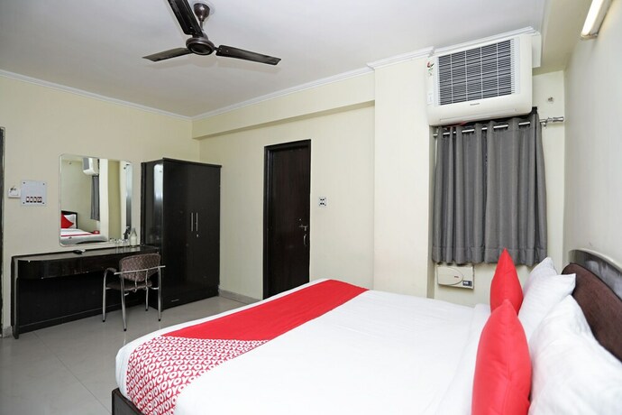 Imagen de la habitación del Hotel Oyo Flagship 118 Atithi Satkar Dashashwmedh. Foto 32
