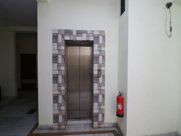 Imagen de los interiores del Hotel Oyo Flagship 128 Aparajita. Foto 15