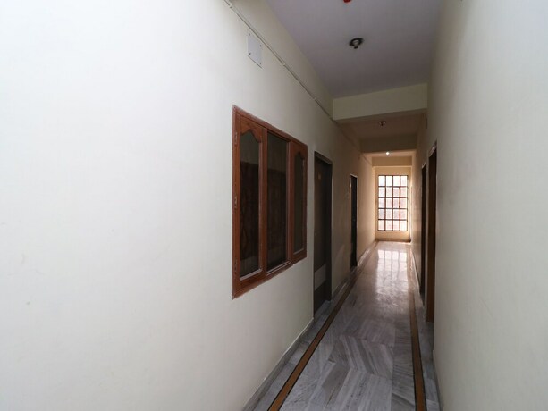 Imagen de los interiores del Hotel Oyo Flagship 128 Aparajita. Foto 16