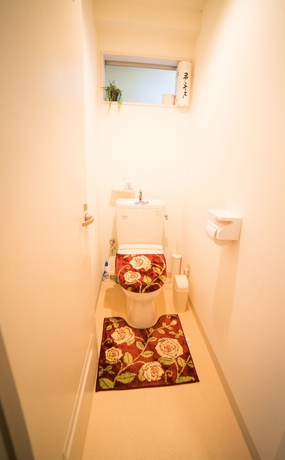 Imagen de la habitación del Hotel Oyo Hikari House. Foto 11