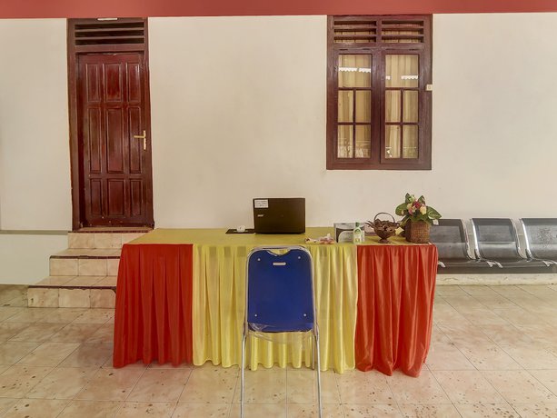 Imagen de los interiores del Hotel Oyo Homes 91101 Homesstay Desa Wisata Marinsow. Foto 17