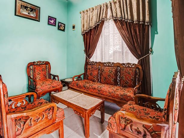 Imagen de los interiores del Hotel Oyo Homes 91133 Desa Wisata Sumber Agung Syariah. Foto 16