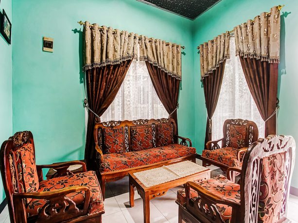 Imagen de los interiores del Hotel Oyo Homes 91133 Desa Wisata Sumber Agung Syariah. Foto 17