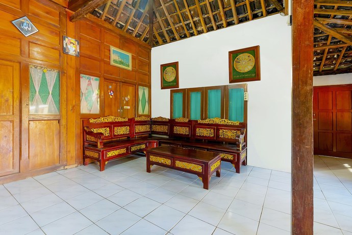 Imagen de los interiores del Hotel Oyo Homes 91154 Desa Wisata Wayang Manyaran Wonogiri. Foto 17