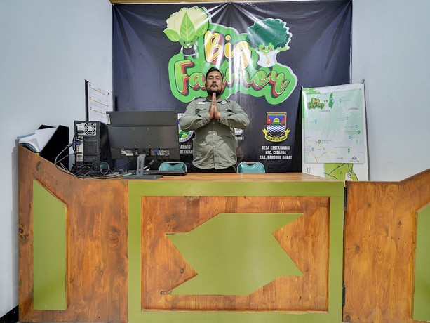 Imagen de los interiores del Hotel Oyo Homes 91156 Eco Tourism Big Farmer Desa Kertawangi Syariah. Foto 18