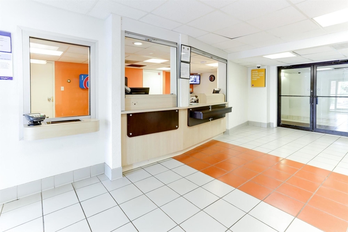 Imagen de los interiores del Hotel Oyo Houston Katy Freeway. Foto 10