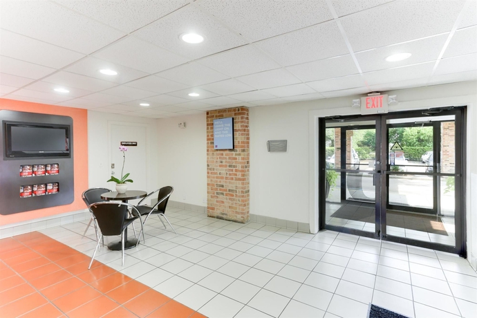 Imagen de los interiores del Hotel Oyo Houston Katy Freeway. Foto 11