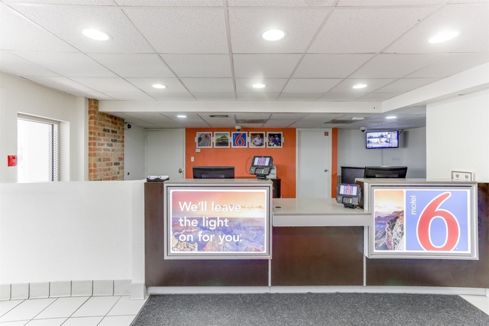 Imagen de los interiores del Hotel Oyo Houston Katy Freeway. Foto 14