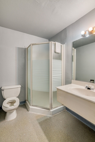 Imagen de la habitación del Hotel Oyo Houston Southwest I-69. Foto 11