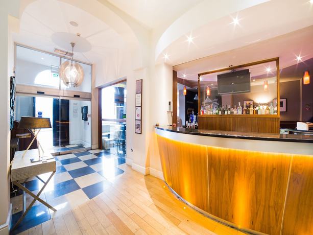 Imagen de los interiores del Hotel Oyo Imperial. Foto 18