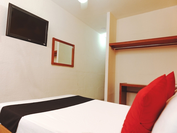 Imagen de la habitación del Hotel Oyo Italia. Foto 8