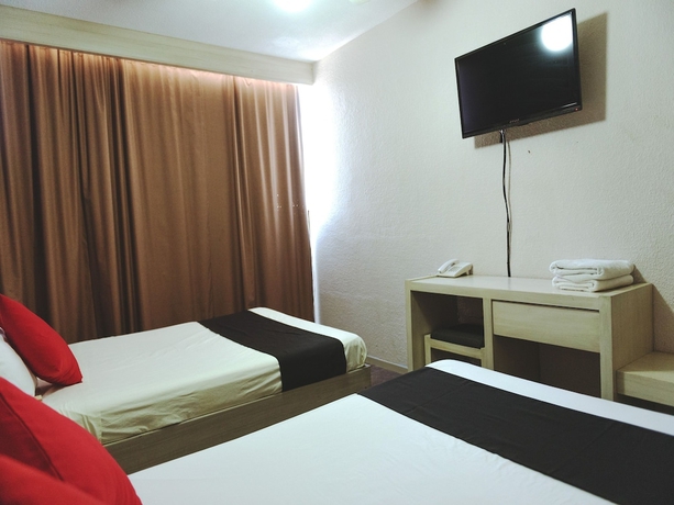 Imagen de la habitación del Hotel Oyo Italia. Foto 10