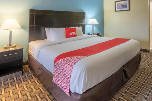 Imagen de la habitación del Hotel Oyo Knoxville Tn Cedar Bluff I-40. Foto 11