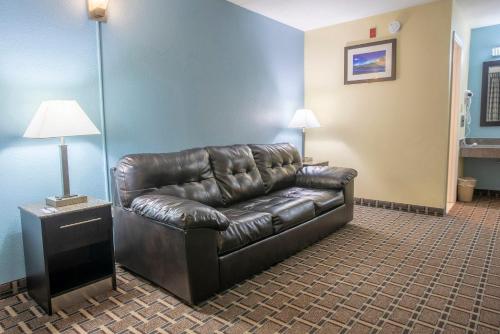 Imagen general del Hotel Oyo Knoxville Tn Cedar Bluff I-40. Foto 5