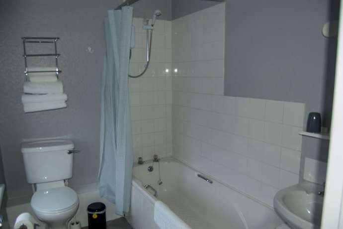 Imagen de la habitación del Hotel Oyo La Spada Boutique. Foto 13