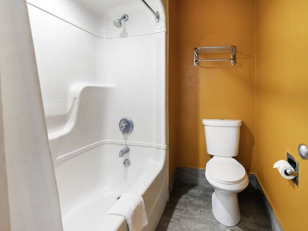 Imagen de la habitación del Hotel Oyo Lake Charles Hwy 10. Foto 6