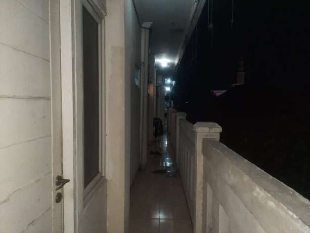 Imagen de los interiores del Hotel Oyo Life 93160 Kost Jenny Karawang. Foto 18
