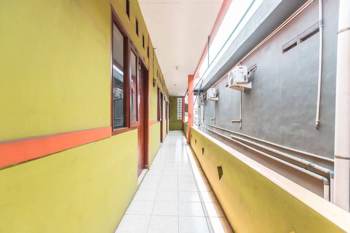 Imagen de los interiores del Hotel Oyo Living 1756 Amira Guest House. Foto 12
