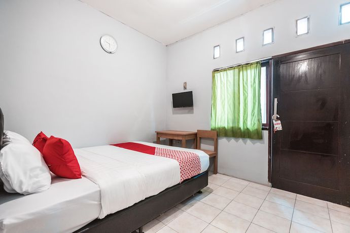 Imagen de la habitación del Hotel Oyo Living 1756 Amira Guest House. Foto 10