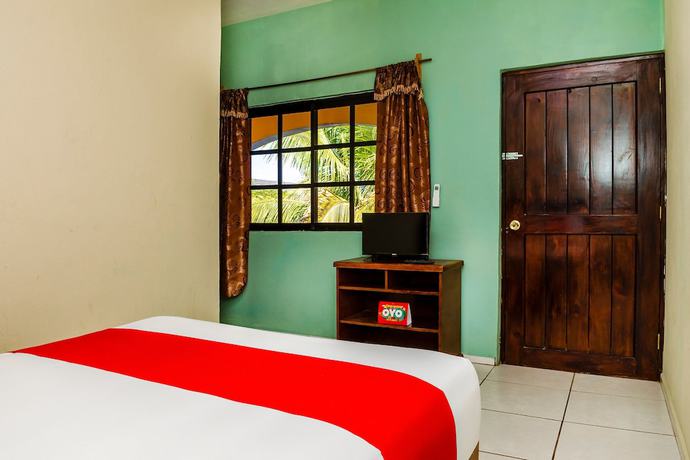 Imagen de la habitación del Hotel Oyo Miramar, Loreto. Foto 3