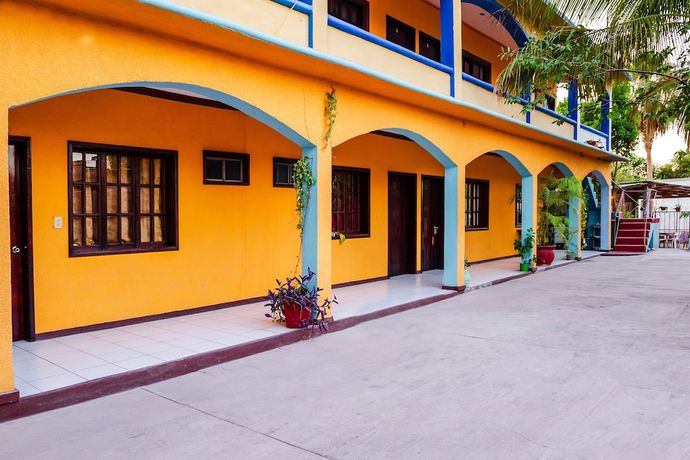Imagen de los interiores del Hotel Oyo Miramar, Loreto. Foto 18