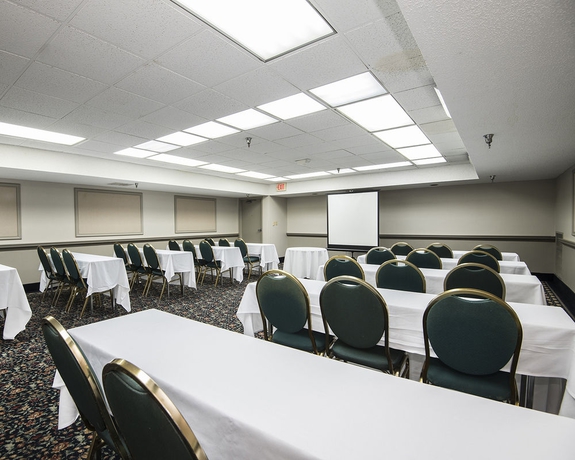 Imagen de los interiores del Hotel Oyo Monroe La I-20. Foto 9