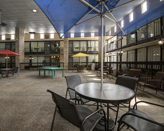 Imagen de los exteriores del Hotel Oyo Monroe La I-20. Foto 5