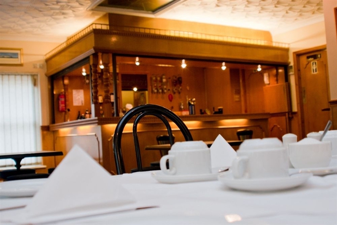 Imagen del bar/restaurante del Hotel Oyo National. Foto 4