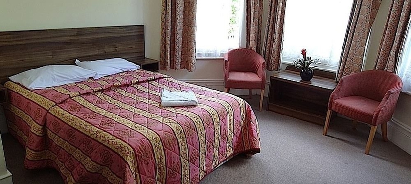 Imagen de la habitación del Hotel Oyo National. Foto 10