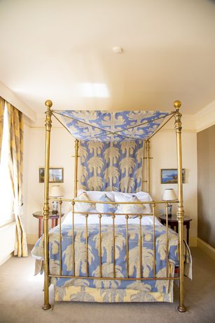 Imagen de la habitación del Hotel Oyo Orestone Manor. Foto 4