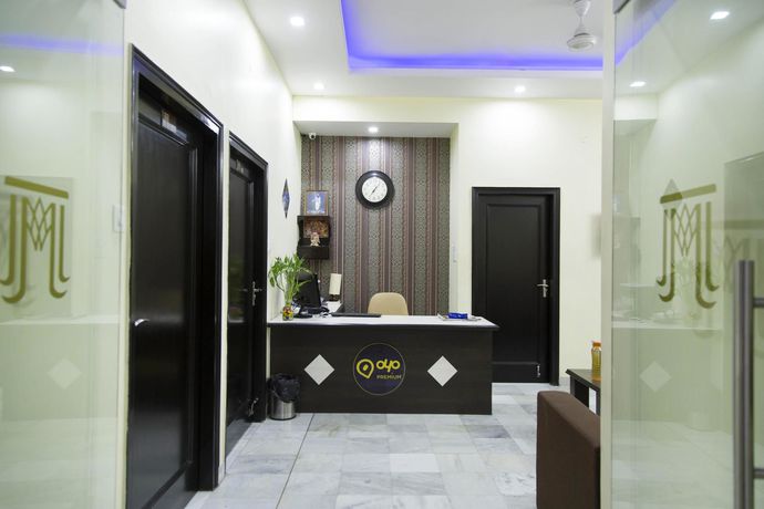 Imagen de los interiores del Hotel Oyo Premium Shyam Nagar. Foto 14