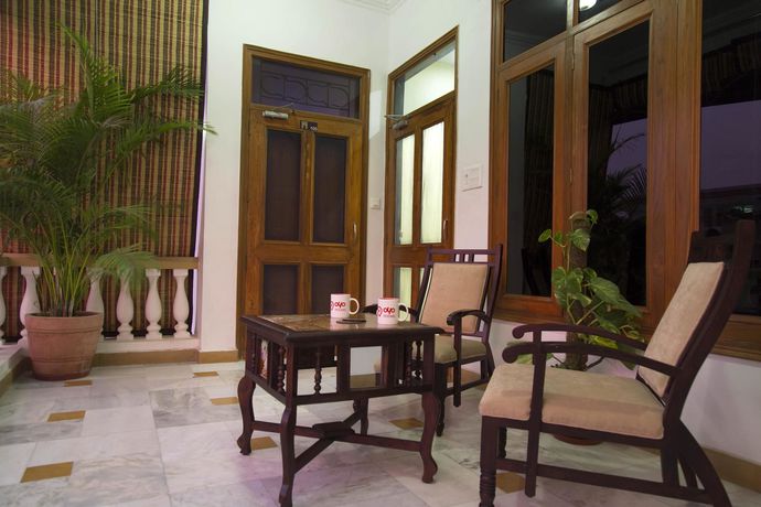 Imagen de los interiores del Hotel Oyo Premium Shyam Nagar. Foto 15