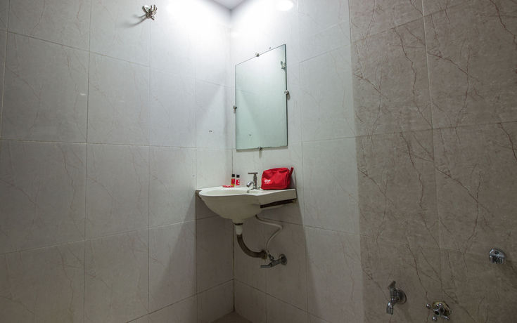 Imagen de la habitación del Hotel Oyo Rooms Ashram Road Ii. Foto 2
