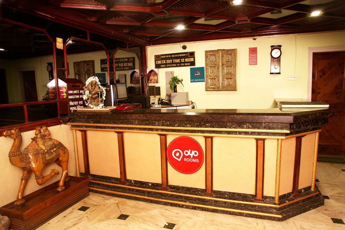 Imagen de los interiores del Hotel Oyo Rooms Mahmoorganj. Foto 13