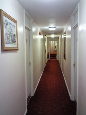 Imagen de los interiores del Hotel Oyo Shilton Inn. Foto 10