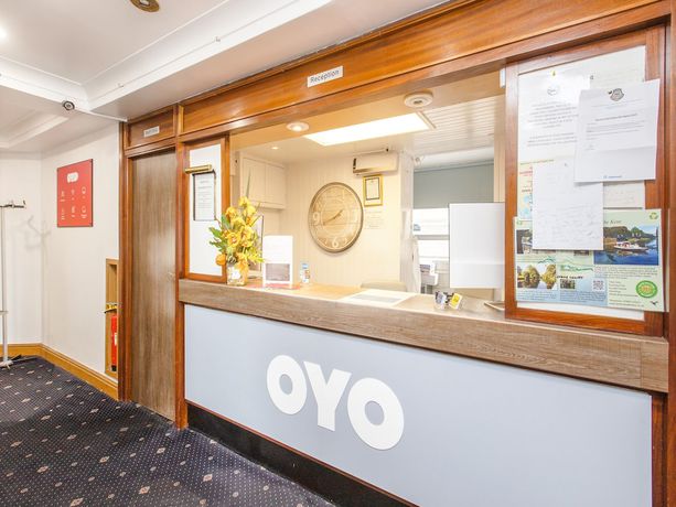 Imagen de los interiores del Hotel Oyo Stade Court. Foto 18