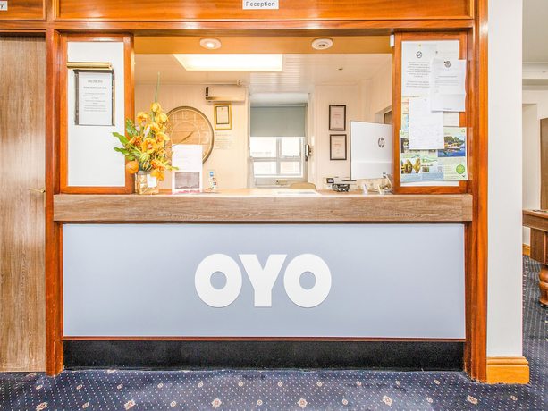 Imagen de los interiores del Hotel Oyo Stade Court. Foto 19
