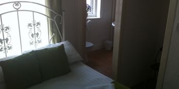 Imagen de la habitación del Hotel Oyo The Shores. Foto 5
