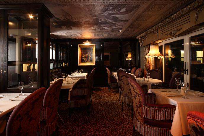 Imagen del bar/restaurante del Hotel Oyo The Townhouse. Foto 2