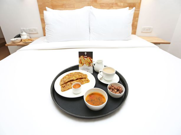 Imagen de la habitación del Hotel Oyo Townhouse 030 Ashram Road Ahmedabad. Foto 9