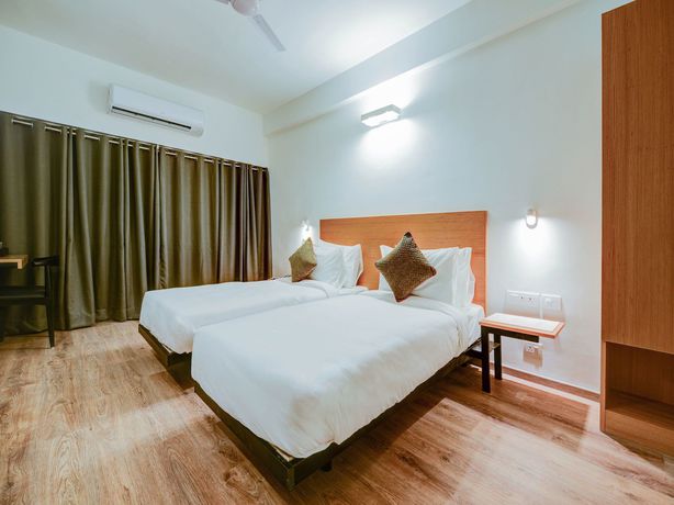 Imagen de los interiores del Hotel Oyo Townhouse 030 Ashram Road Ahmedabad. Foto 18