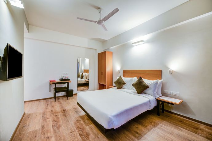 Imagen de la habitación del Hotel Oyo Townhouse 030 Ashram Road Ahmedabad. Foto 12