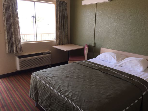 Imagen de la habitación del Hotel Oyo Tucson Downtown, Tucson. Foto 6