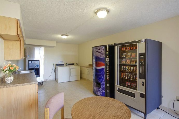 Imagen de la habitación del Hotel Oyo Tulsa International Airport. Foto 12