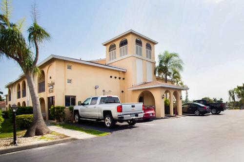 Imagen general del Hotel Oyo Waterfront - Cape Coral/fort Myers, Fl. Foto 6