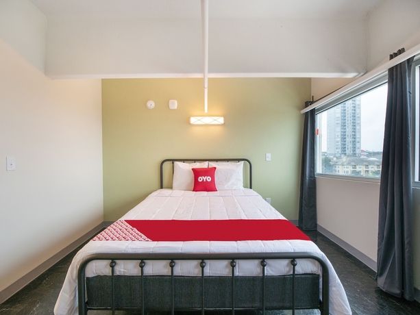 Imagen de la habitación del Hotel Oyo and Apartments Houston Galleria. Foto 13